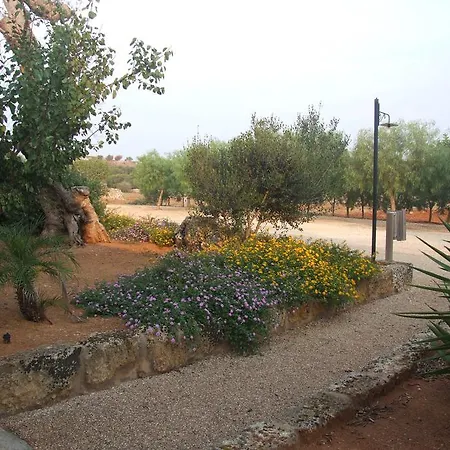 Azienda Agrituristica Masseria La Verna *