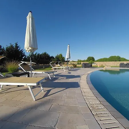 Azienda Agrituristica Masseria La Verna 파투